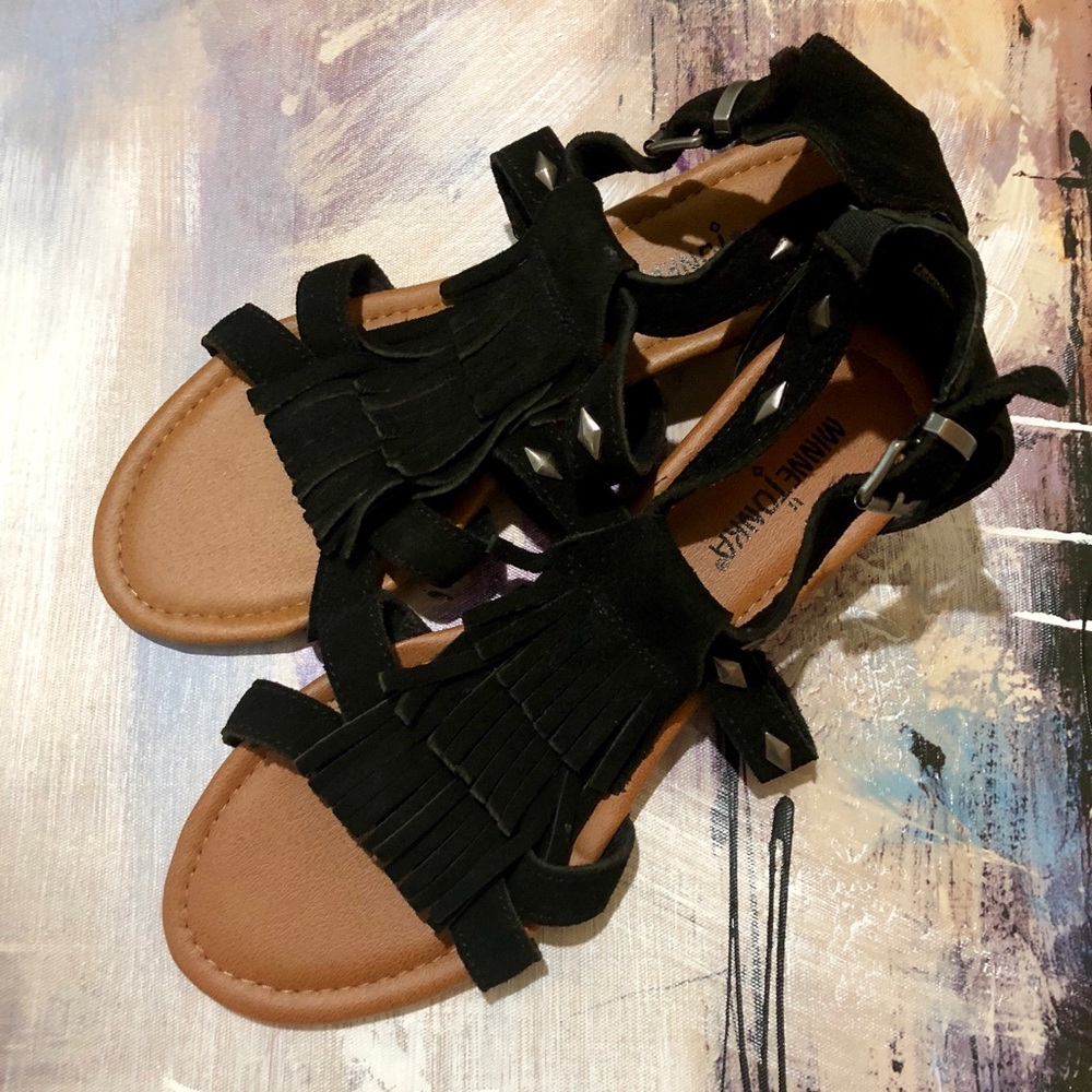 Minnetonka Fringe Sandals